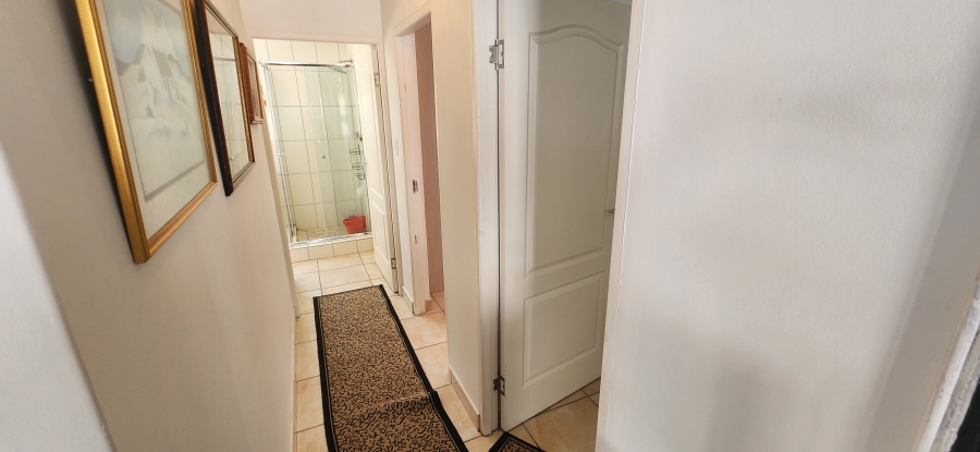 6 Bedroom Property for Sale in Dana Bay Western Cape